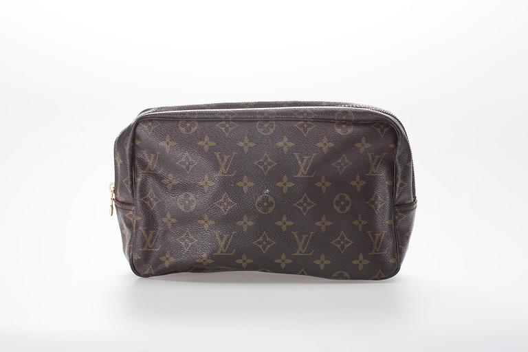 NECESSÄR, "Trosse de toilette", Louis Vuitton.