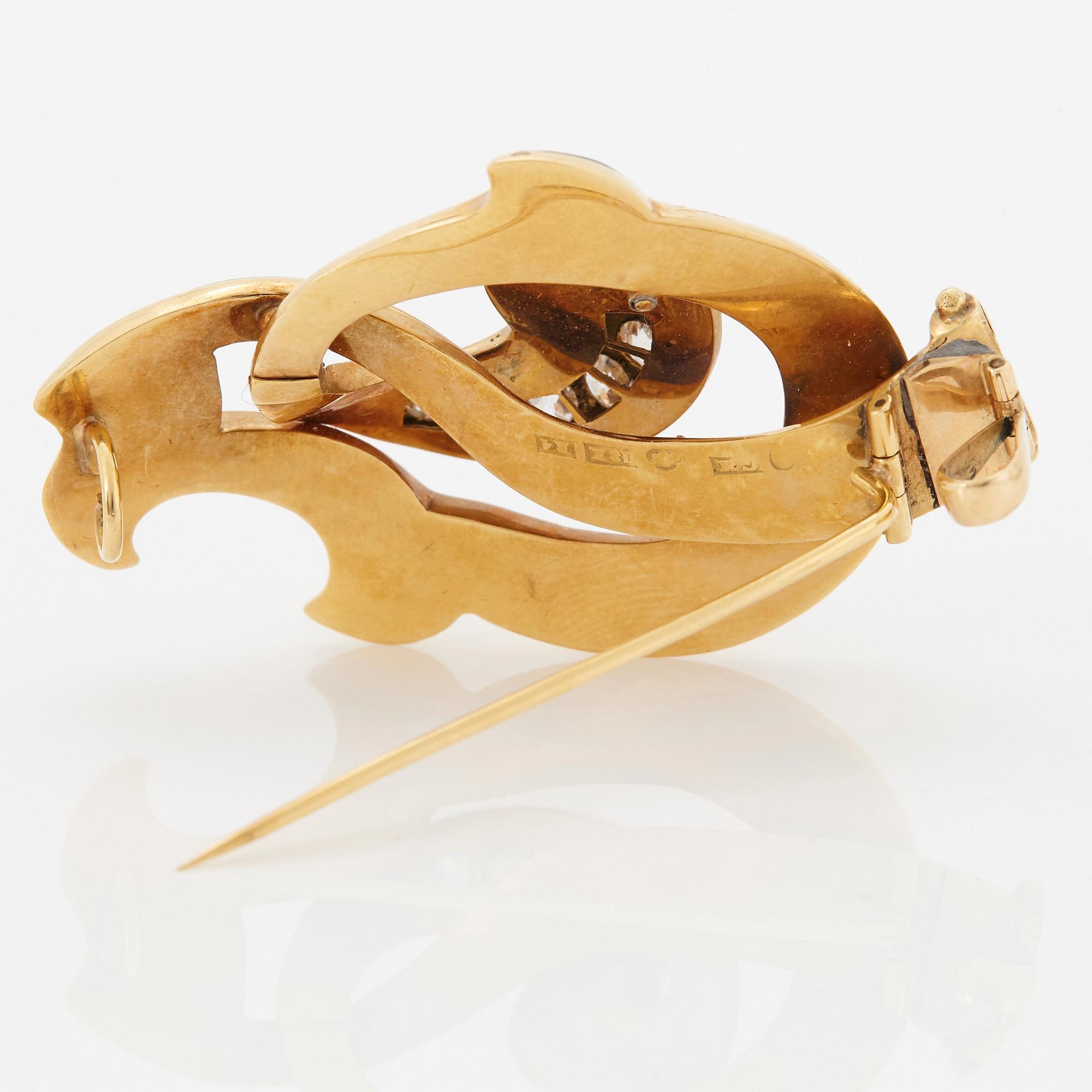 G Möllenborg brosch 18K guld med gammalslipade diamanter och med blå emalj.