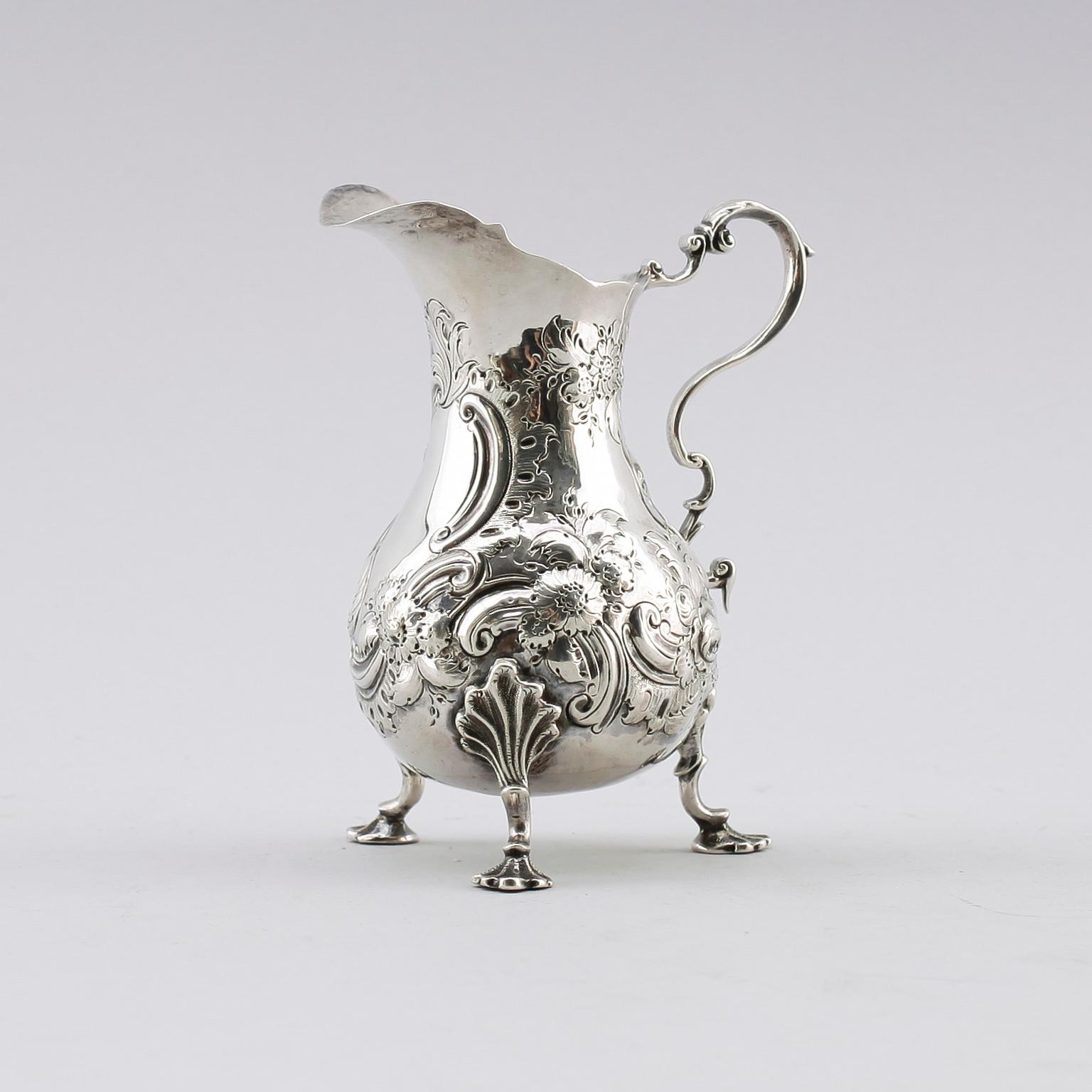 GRÄDDKANNA, silver, London 1799. Vikt ca 169 gram.