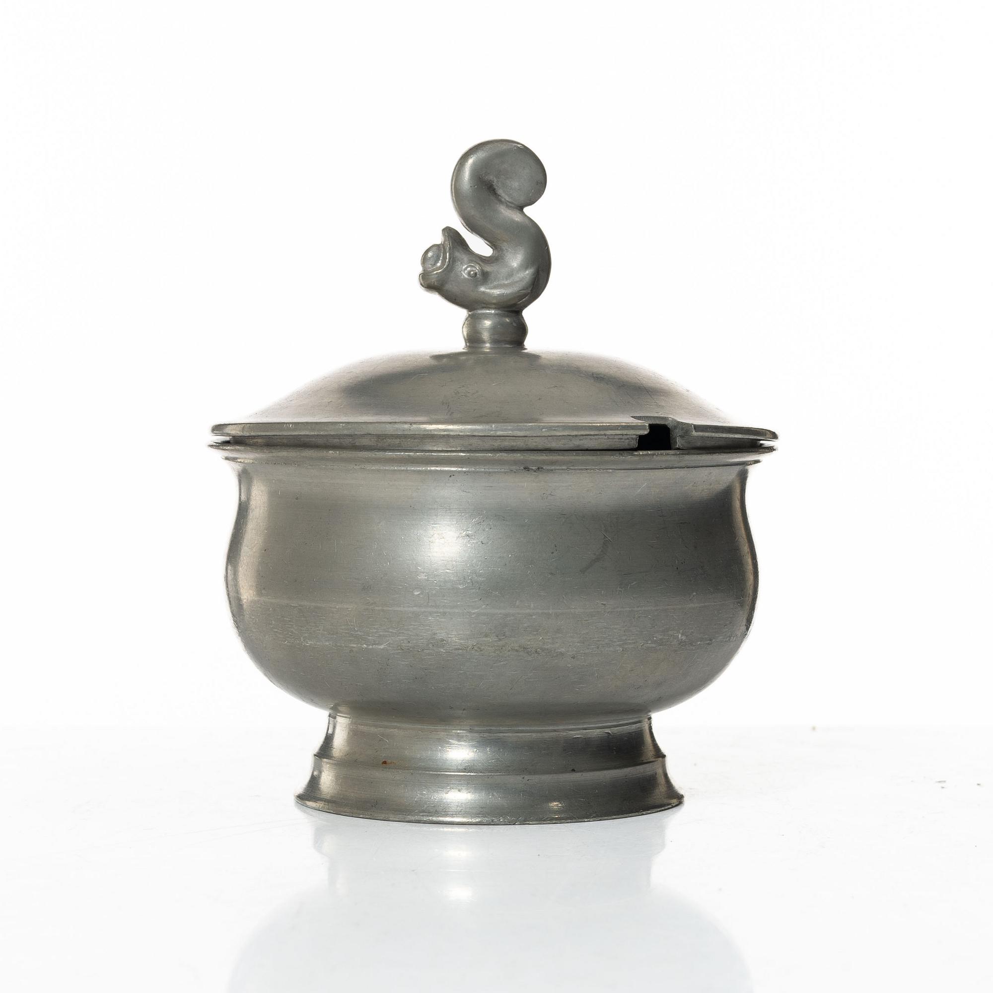 Firma Svenskt Tenn, Svenskt Tenn, a pewter sugar bowl with lid, Stockholm 1925, model A 37, signed Estrid Erikson.