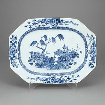 STEKFAT, porslin, Kina, 1700-tal.