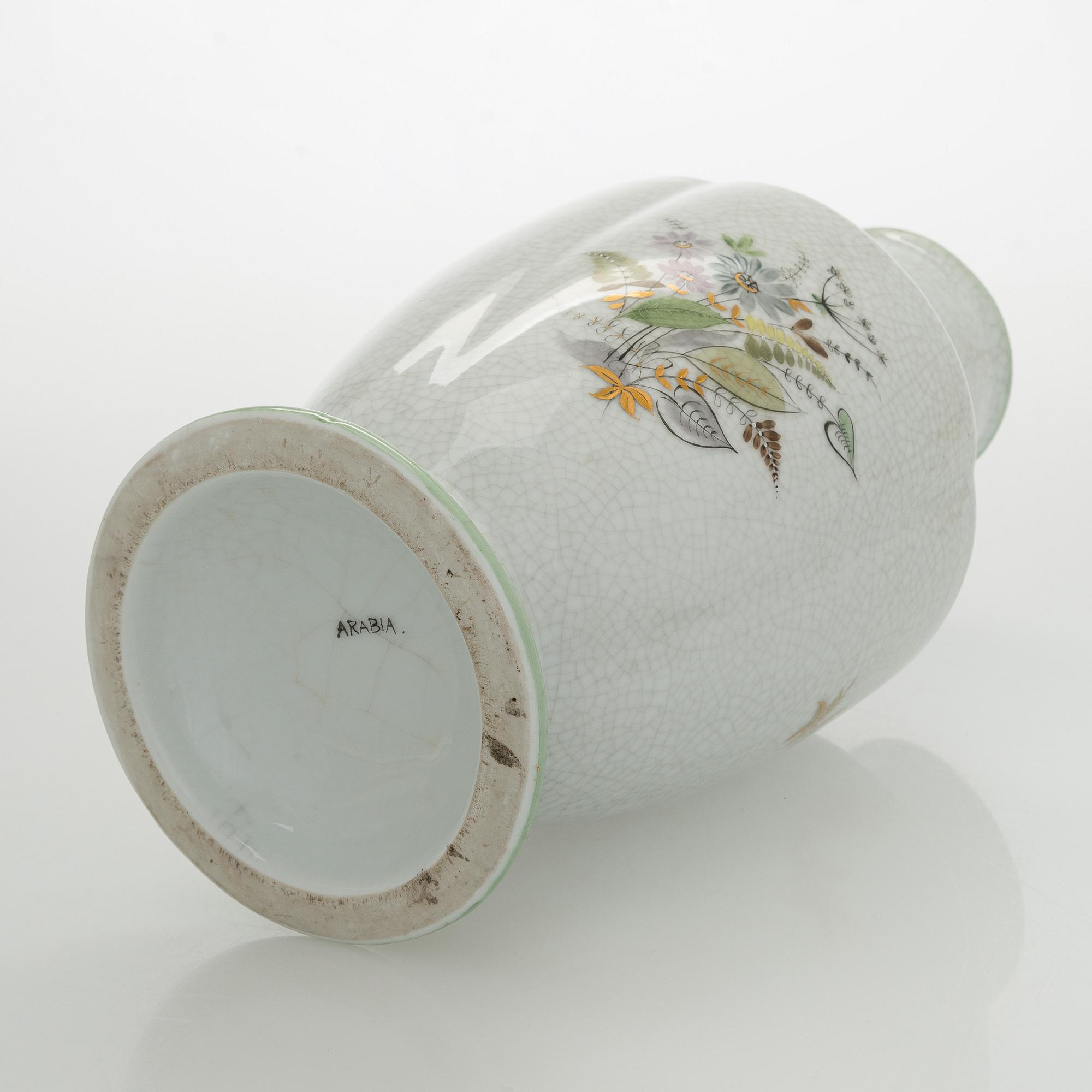 A ceramic vase, Arabia, first half of the 20th century.