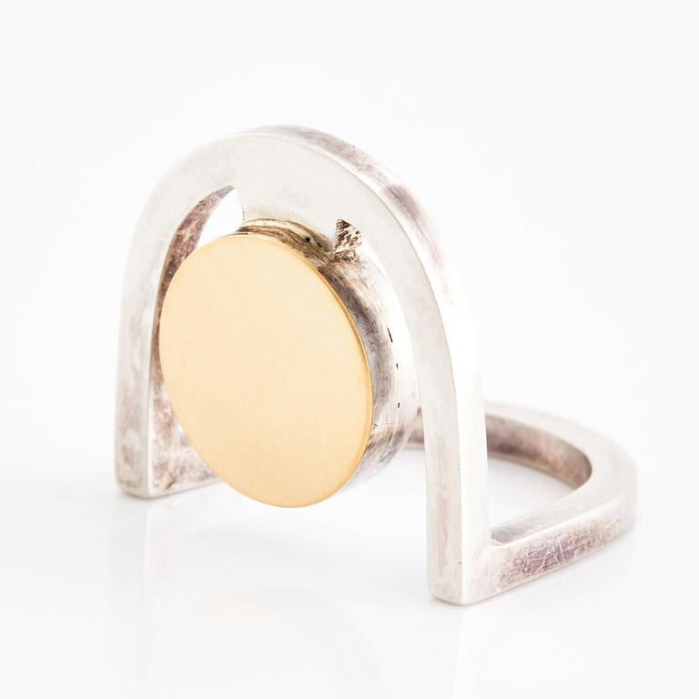 Sigurd Persson, ring silver and gilded, Stockholm 1999.