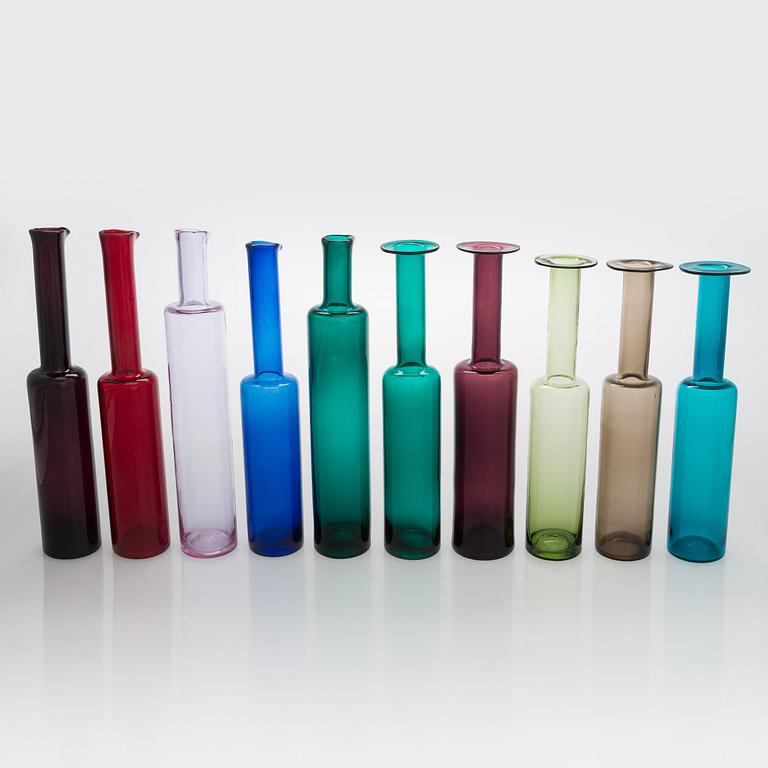 Nanny Still, a set of ten bottles signed Riihimäen Lasi O.Y Nanny Still.