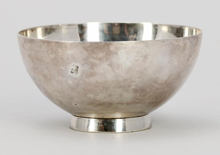 SKÅL, sterlingsilver, Wiwen Nilsson, Lund, 1941. Tot vikt ca 76g.