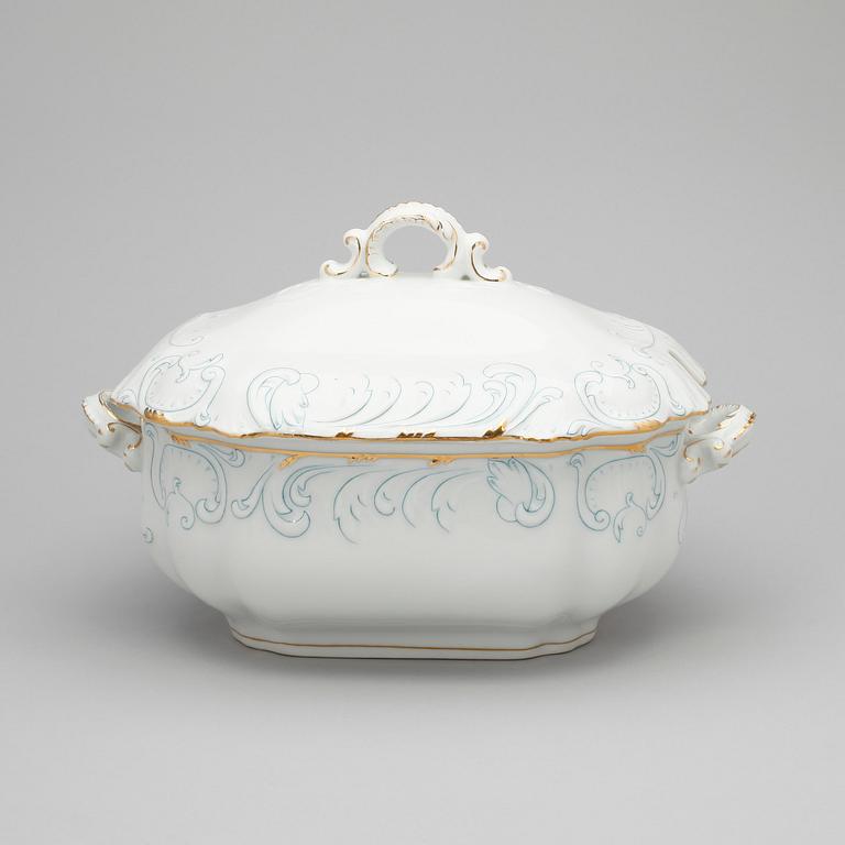 MATSERVIS, 116 delar, porslin, 1900-talets första hälft.