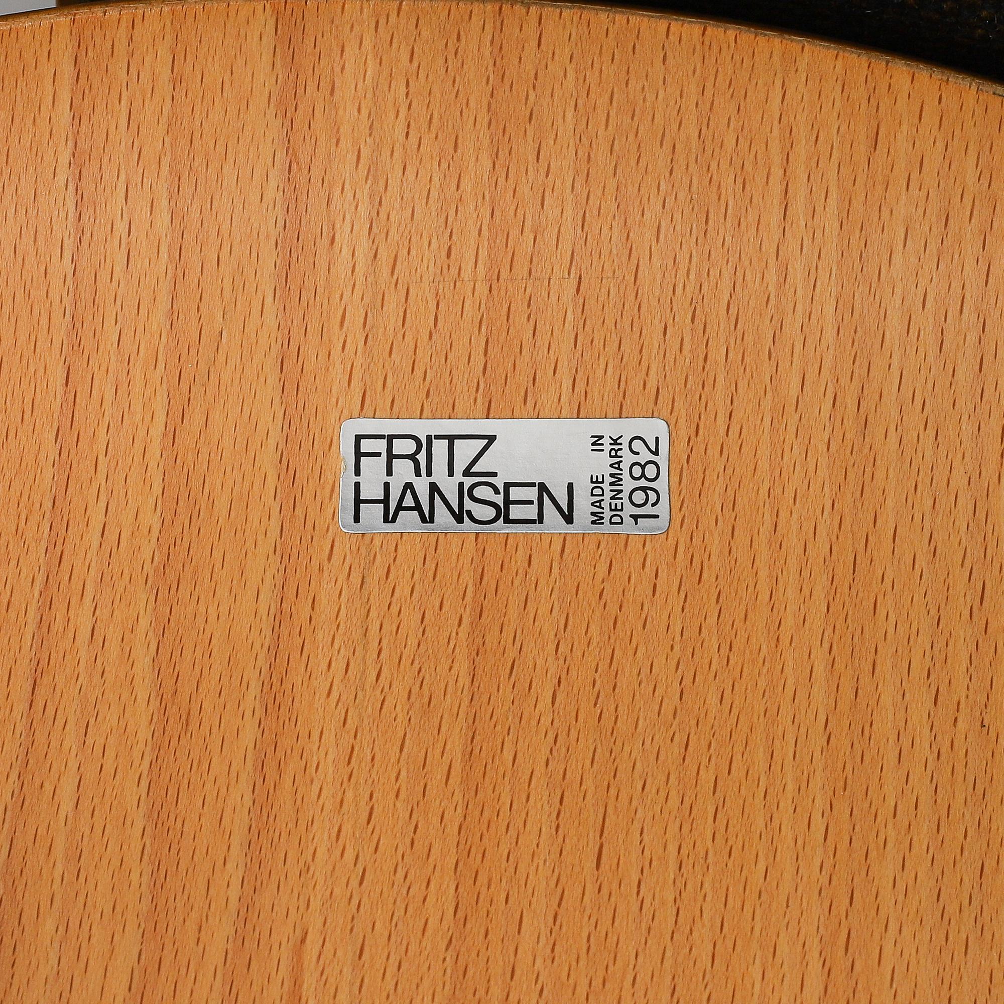 Arne Jacobsen, a set of eight 'Series 7' chairs from Fritz Hansen, Denmark, 1982.