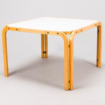 KARI ASIKAINEN, table, Artek.