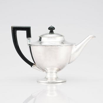Diedrich Schvart, tekanna, silver, Karlskrona 1814. Empire.