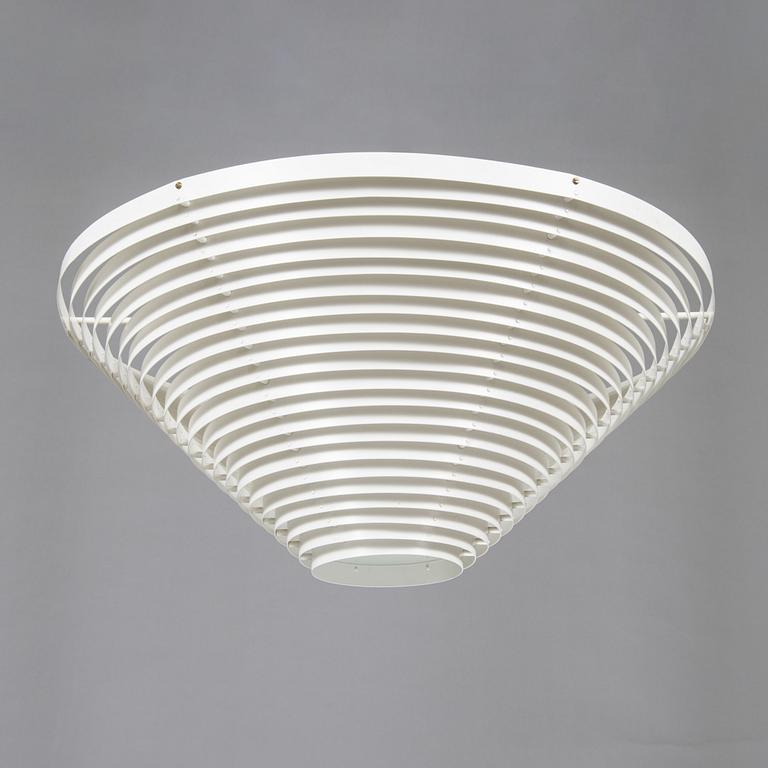 Alvar Aalto,  A 'A622A' ceiling light for Valaistustyö.