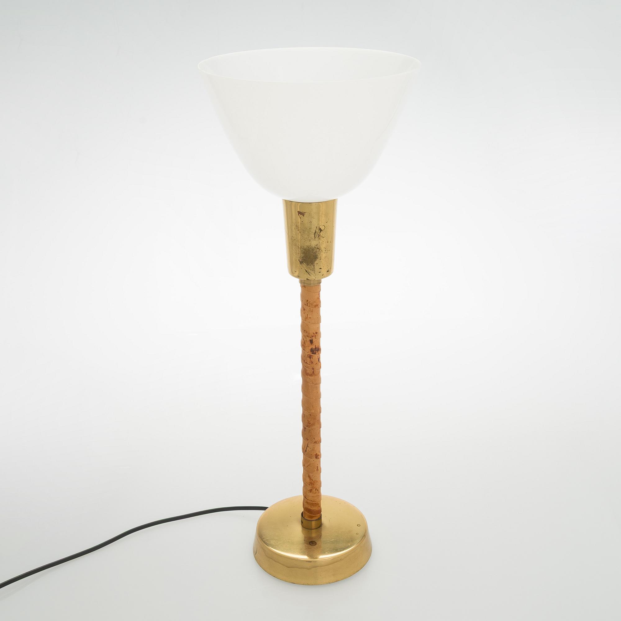 Lisa Johansson-Pape, pöytävalaisin, malli 940-025 Stockmann Orno, 1900-luvun puoliväli.