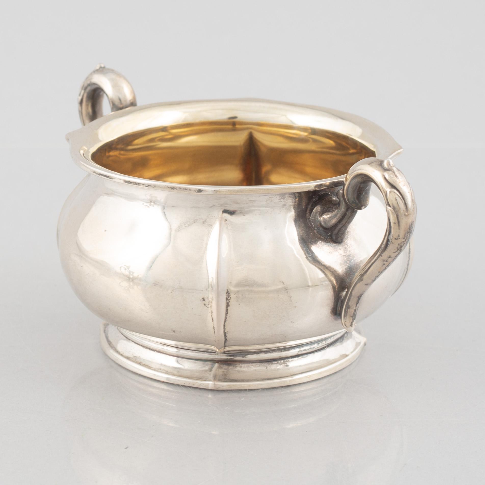 A Norwegian silver mocha pot, creamer and sugar bowl,  Norsk Filigfransfabrikk, Oslo, around 1920.