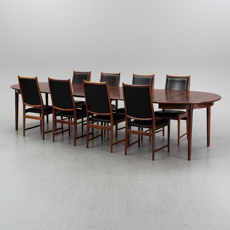 Matgrupp med bord samt 8 stolar bla, "Darby", Torbjørn Afdal, Nesjestranda møbelfabrikk, Norge, 1960-tal.