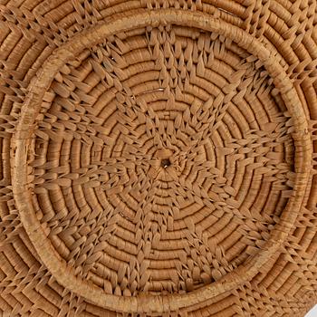 A root basket, 19/20th century.