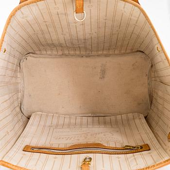Louis Vuitton, A Damier azur "Neverfull MM" bag, 2012.