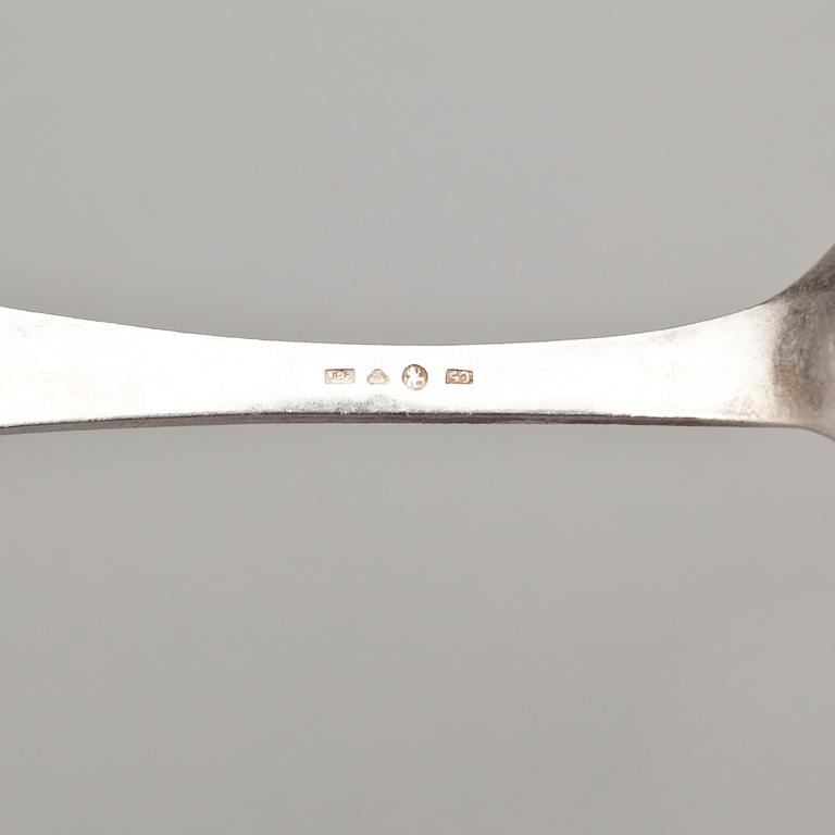 MATSKEDAR, 6 st, silver, Carl Gustaf Åberg, Arboga, 1857. Vikt ca 372 gram.