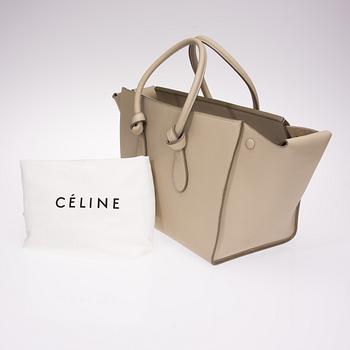 VÄSKA, "Tie", Céline.