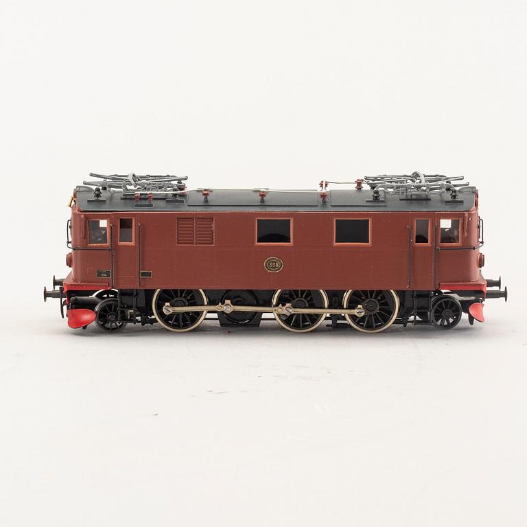An electric locomotive litt Du-338 from Jeco.