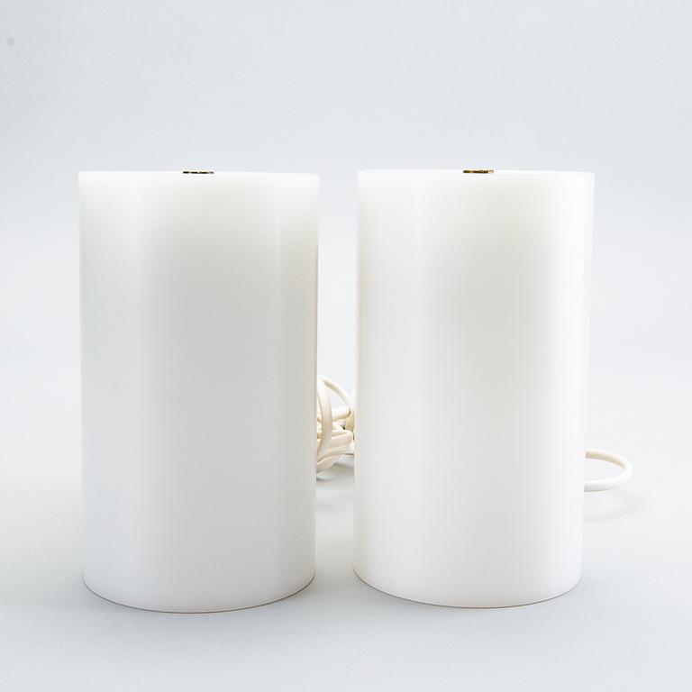 Luxus, 2 wall lamps, oak, plastic.