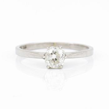 ENSTENSRING, platina, gammalslipad diamant, ca 0,40 ct, Stockholm 1945. Vikt ca 2 gram.
