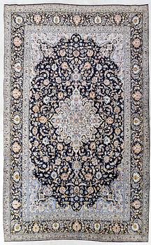 Keshan semi-antique rug, approximately 423x308 cm.