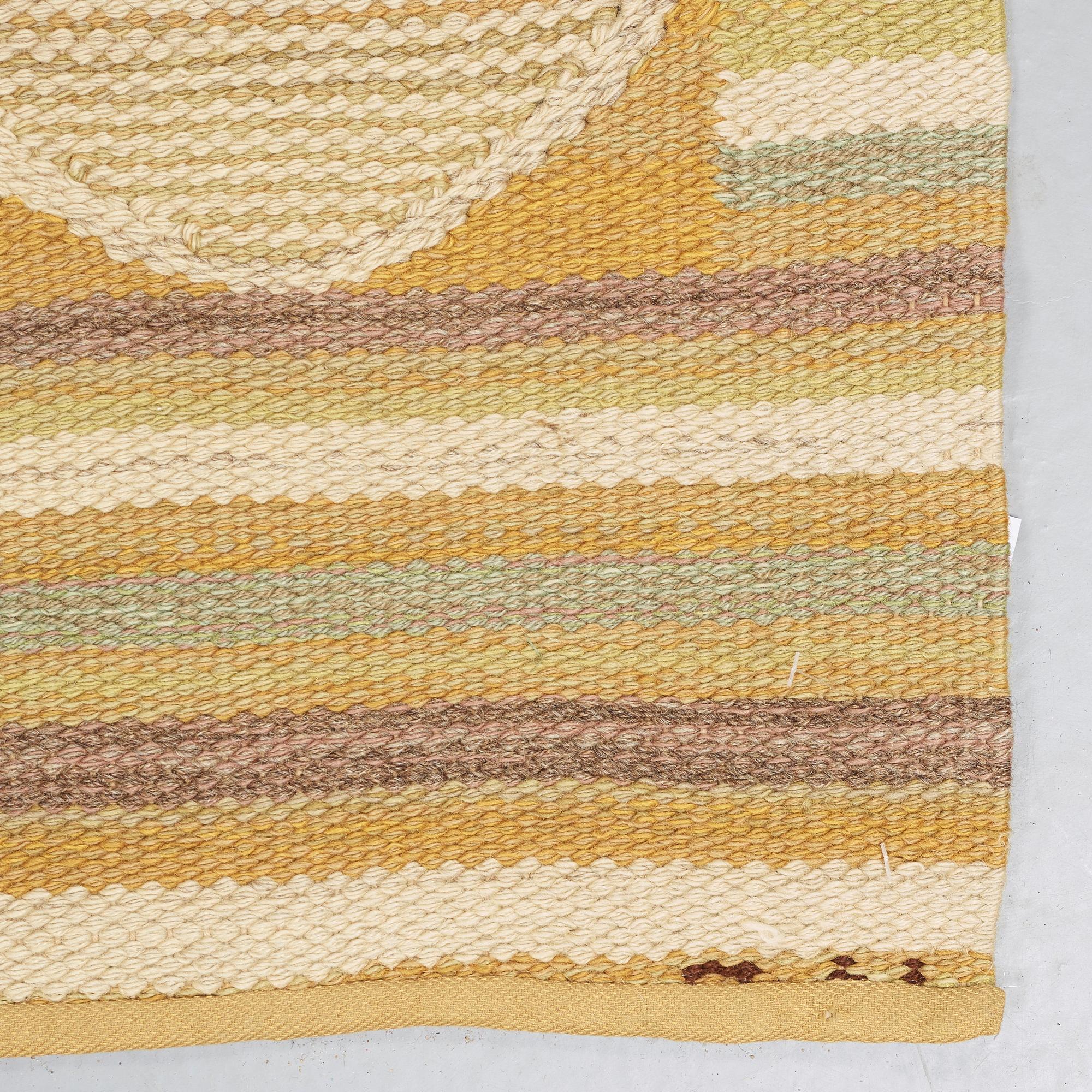 Barbro Nilsson, CARPET. "Spättan gul". Flat weave. 353,5 x 253 cm. Signed AB MMF BN.