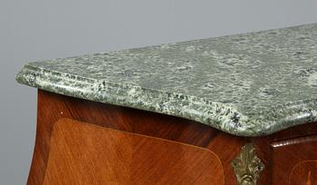 BYRÅ, rokokostil, 1900-tal.