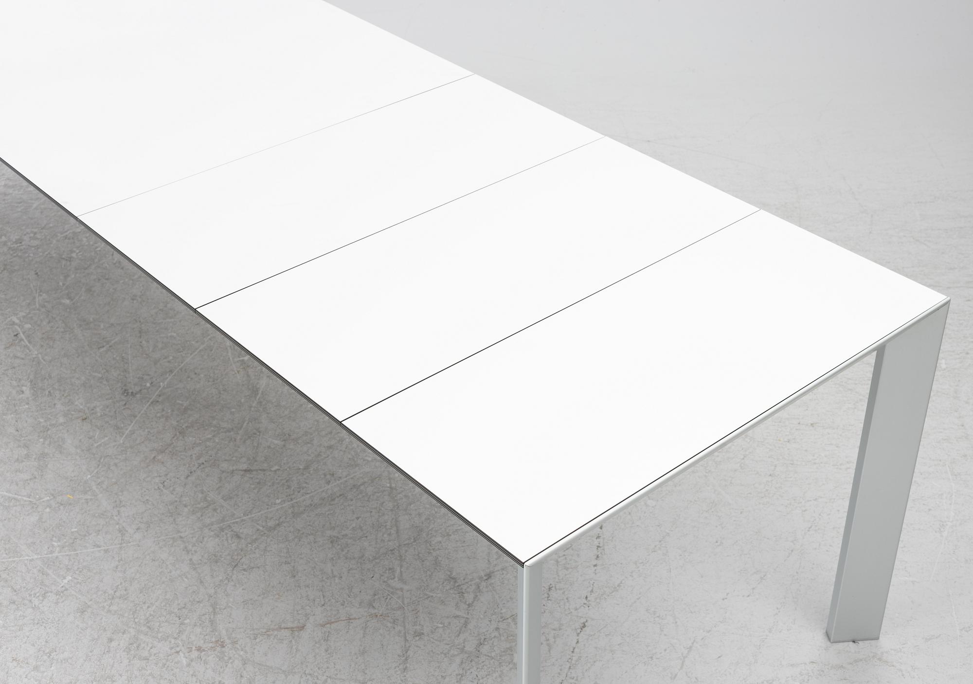 Bartoli Design, matbord, "Nori", Kristalia, 2008.