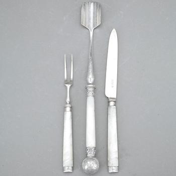 FRUKTBESTICK, 14 delar, silver och pärlemor, Sheffield 1900.