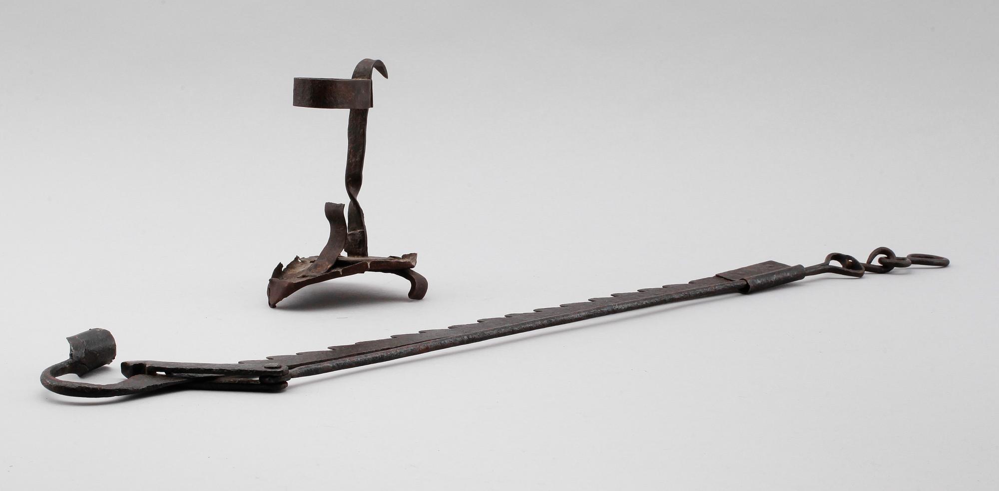 LJUSSTAKAR, 2 st, smide, 1700-/1800-tal.