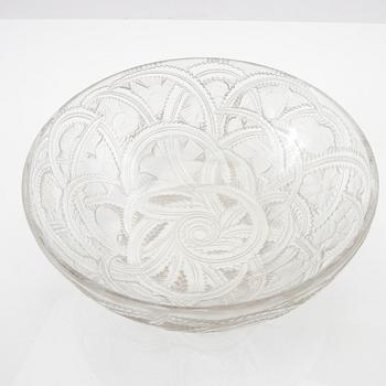 René Lalique, bowl "Pinsons Finches", France, late 20th century.