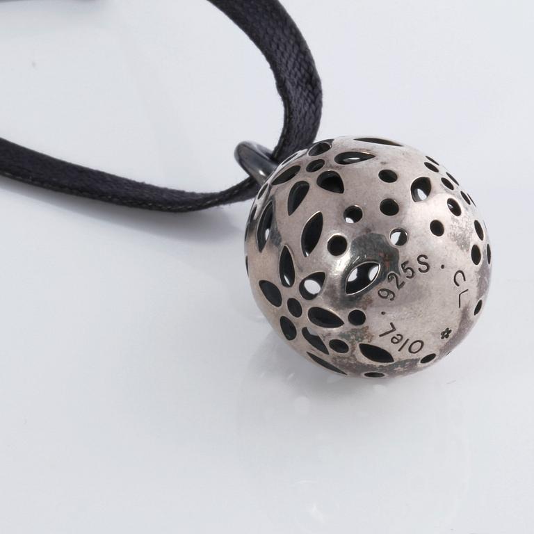 A pendant, "Blond" by Charlotte Lynggaard.