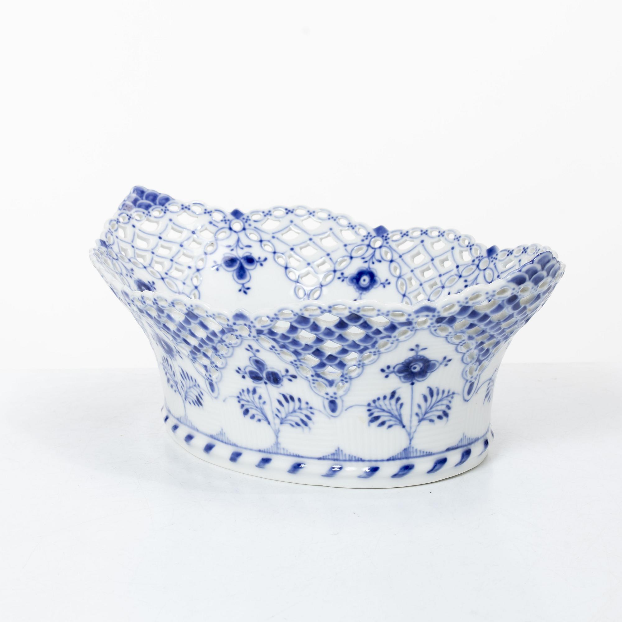 Royal Copenhagen, A pierced bowl, full lace, "Musselmalet", Denmark.