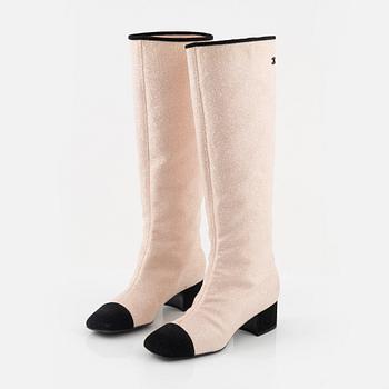 Chanel, a pair of sequin high boots, size 37.