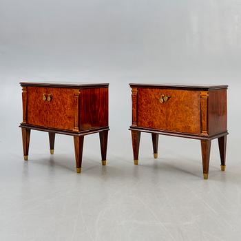 Sängbord ett par 1900-talets mitt/andra hälft.