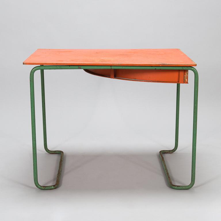 Alvar Aalto, väitetty, pöytä, valmistaja  Aug. Louhen Rautasänkytehdas ja Valimo Oy, Turku 1930-luvun alku.