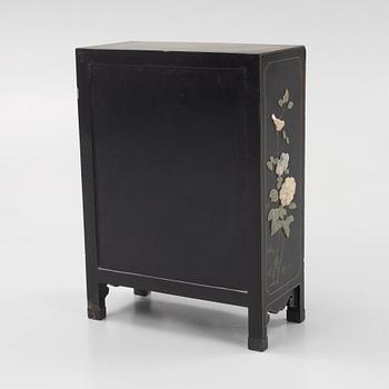 A Chinese cabinet, 20th Century.