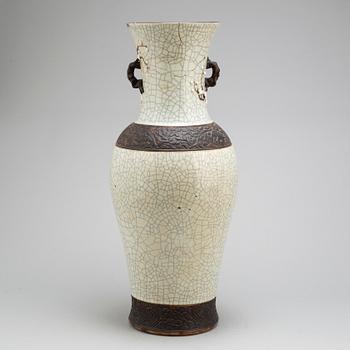 A Chinese 20th century vase.