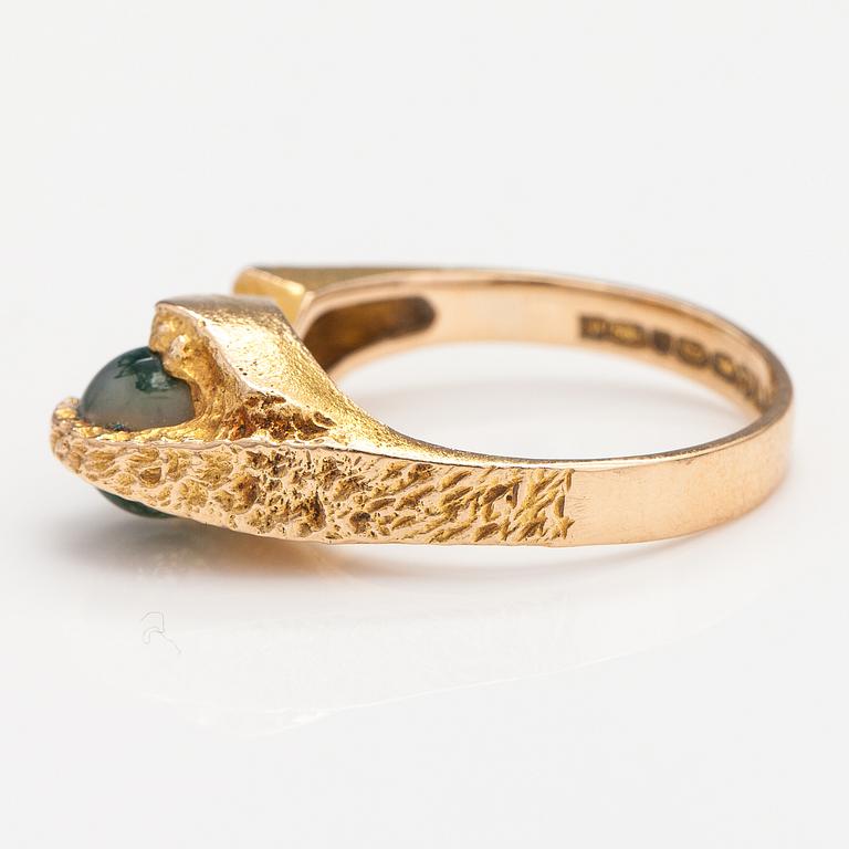 Björn Weckström, Ring "Gömd agat", 14K guld, mossagat. Lapponia 1972.