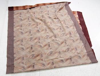 TEXTIL. Plysch. Trol 1940-tal. Ca 150 x 285.