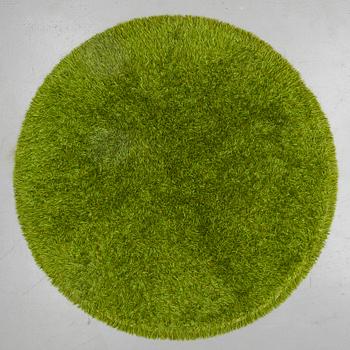 MATTA maskinvävd rya Svängsta mattväveri 1900-talets senare del, diameter 200 cm.