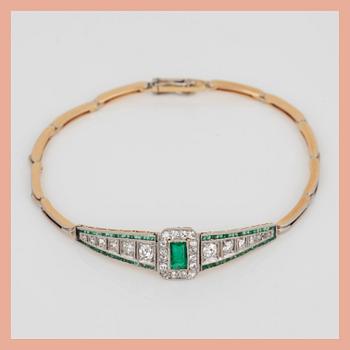 ARMBAND, 18K guld och silver med olika slipade diamanter tot ca 0,72 ct och smaragder. Total vikt ca 9,79 g.