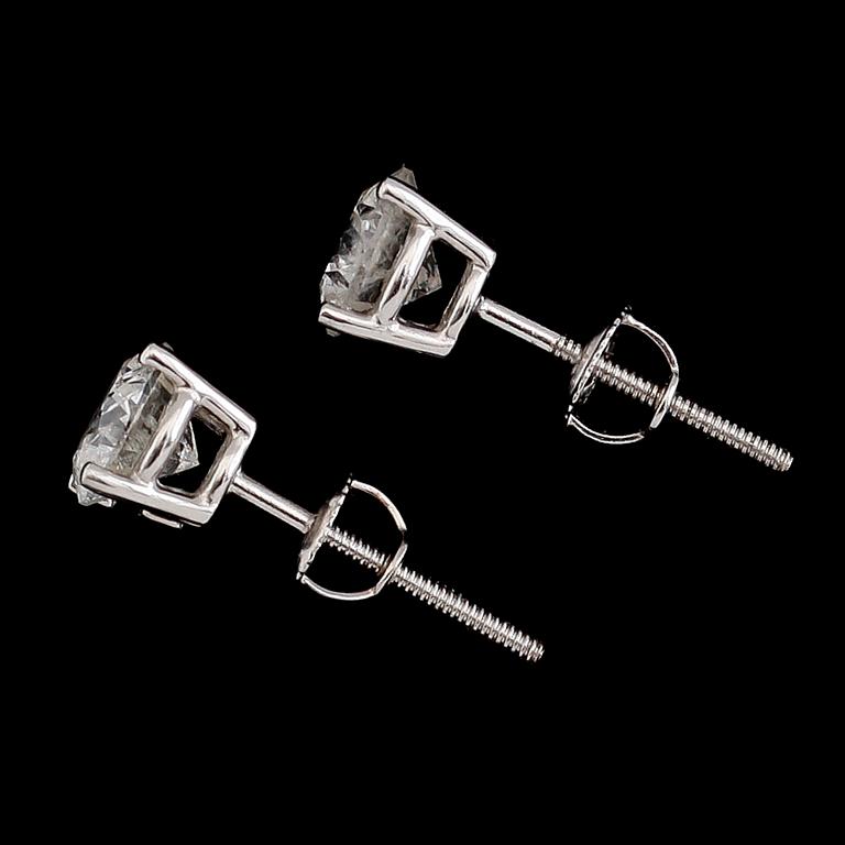ÖRHÄNGEN, 1 par, 14 k vitguld, briljantslipade diamanter tot 1.64 ct.