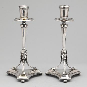 LJUSSTAKAR, ett par, nysilver, C G Hallberg, 1900-talets första hälft.