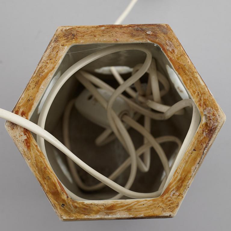 A famille rose table lamp made out of a lantern, and a teapot, dish and jar, late Qing dynasty.