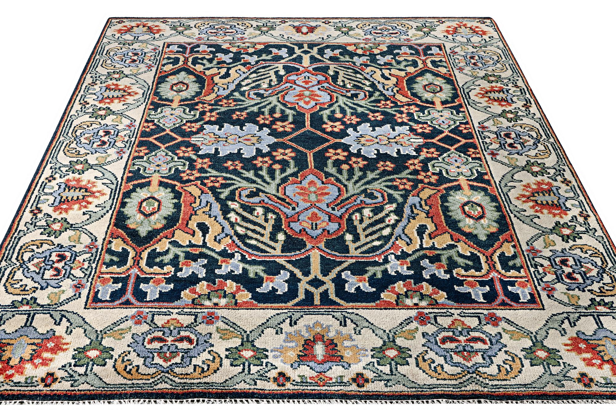 Matta, orientalisk med sk. Mamlukdesign, ca. 308 x 250 cm.