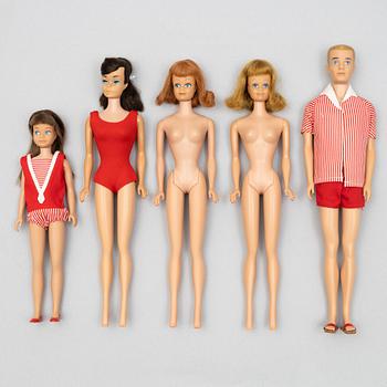 Barbiedockor, 5 st, bl a  "Barbie Swirl Ponytail",  "Skipper" & "Ken", Mattel, 1960-tal.