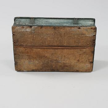 KISTA, trä, daterad 1819.