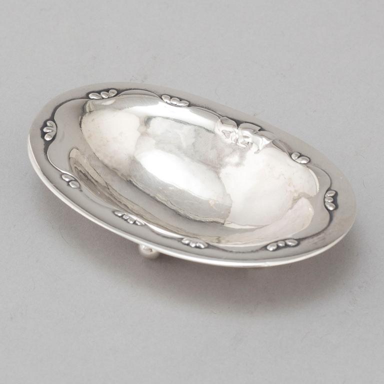 GEORG JENSEN, nålfat, 830/1000 silver, Danmark 1920-tal.