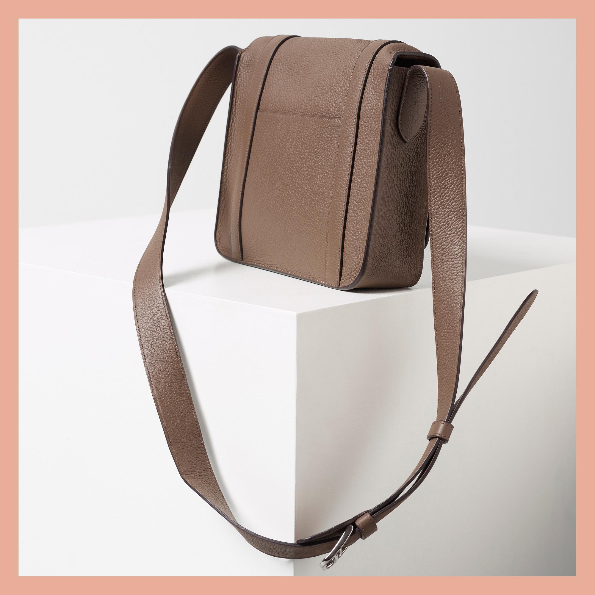 VÄSKA, "Steve" Hermès.